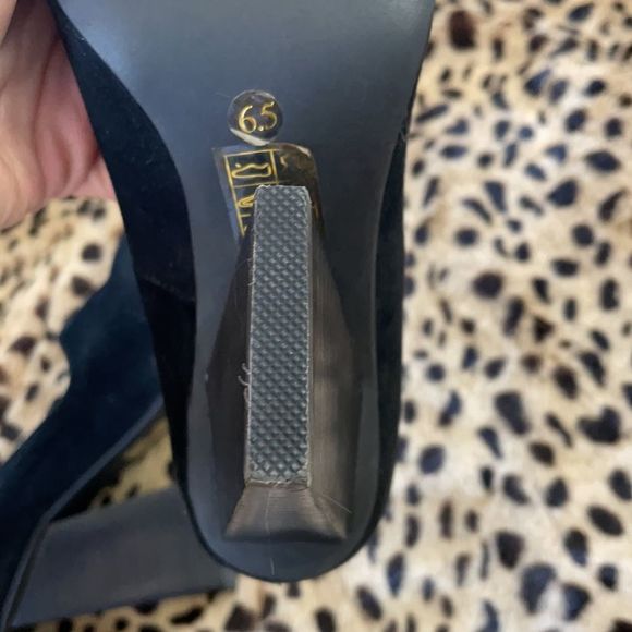 Jeffrey Campbell Geometric suede Heels, Black - Picture 7 of 7